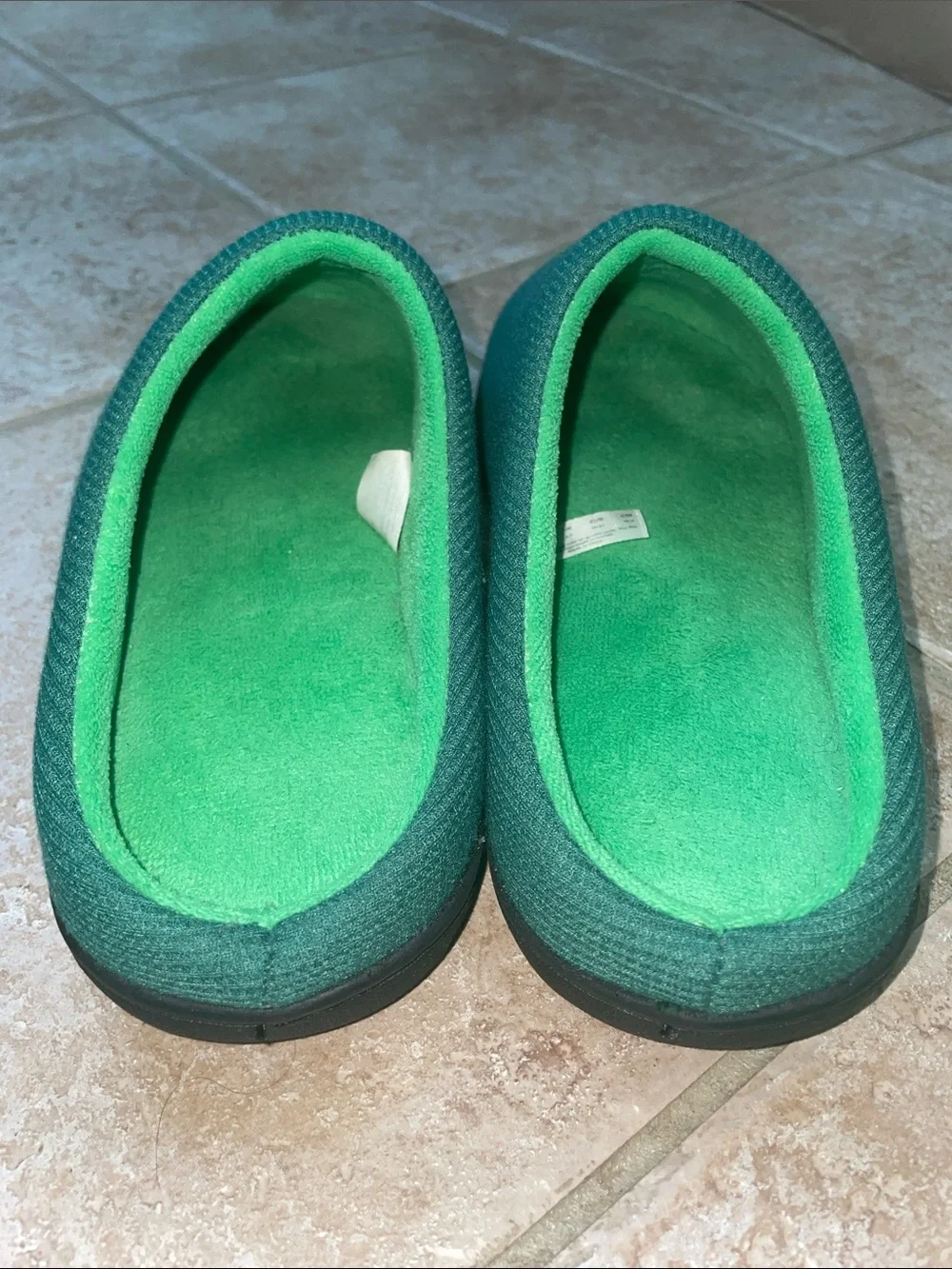 RockDove Two-Tone Slip-On Closed Toe Memory Foam House Slippers